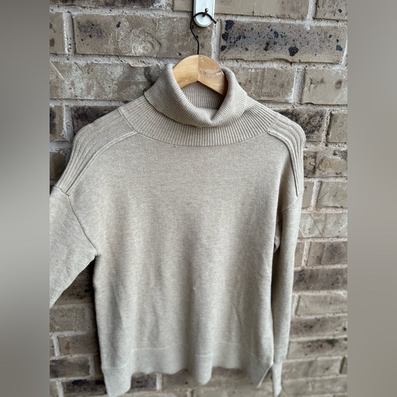 Evereve Beige Pullover Turtleneck Sweater - Picture 5 of 9
